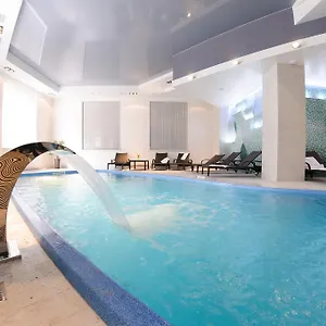 4* فندق وسبا تاوروس